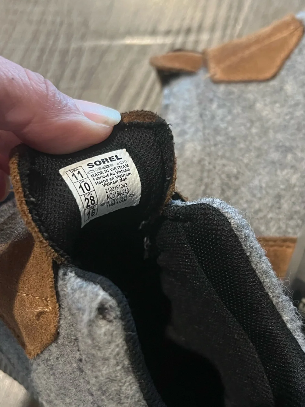 Sorel Kids' Felt High-Top Boots in Gray and Brown